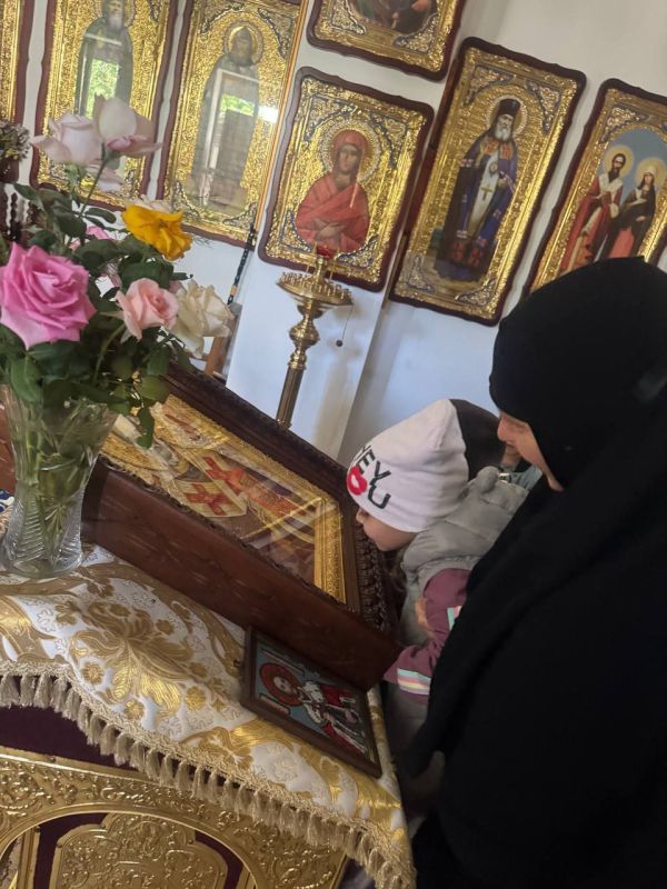 Благотворительная помощь Благодатновскому детсаду от женского Свято – Никольского монастыря Благотворительная помощь Благодатновскому детсаду от женского Свято – Никольского монастыря
