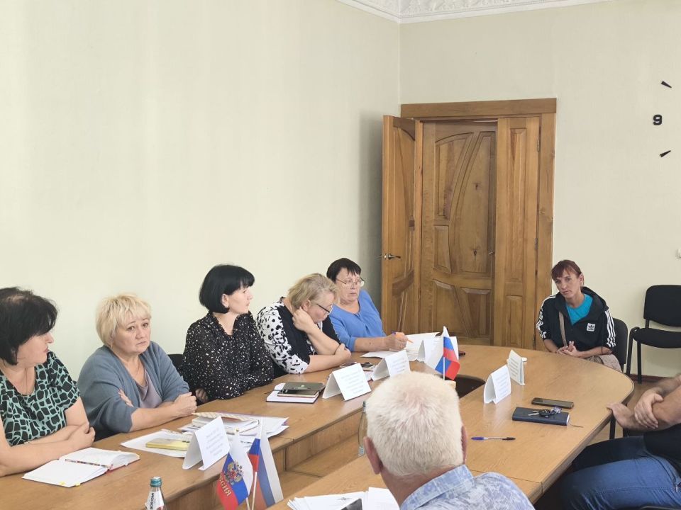 Комиссия по делам несовершеннолетних и защите их прав Великолепетихского округа рассмотрела три административных дела Комиссия по делам несовершеннолетних и защите их прав Великолепетихского округа рассмотрела три административных дела