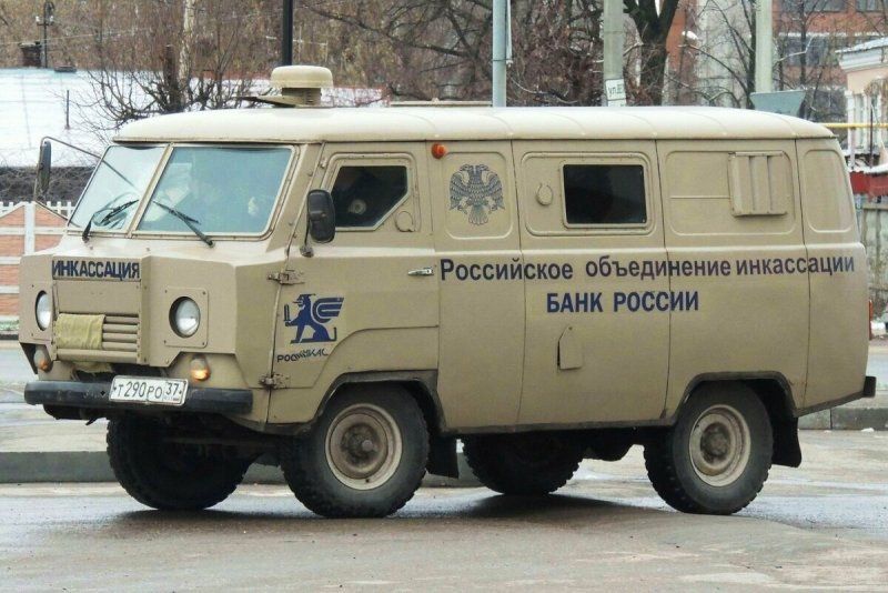 Нужна машина. Нужен броневик Нужна машина. Нужен броневик
