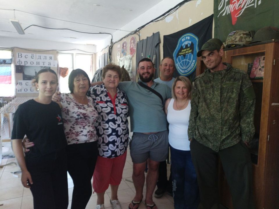 Активистка Движения Первых научилась плести маскировочные сети Активистка Движения Первых научилась плести маскировочные сети