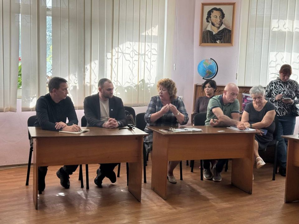 Владимир Оганесов: Рабочий визит первого заместителя губернатора: оценка перспектив и поддержка инициатив нашего округа Владимир Оганесов: Рабочий визит первого заместителя губернатора: оценка перспектив и поддержка инициатив нашего округа