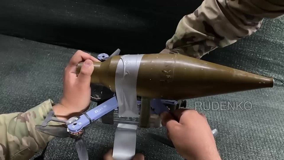 Андрей Руденко: Расчёты беспилотных летательных аппаратов (БпЛА) 18-й общевойсковой армии из состава группировки войск «Днепр» ежедневно уничтожают пункты управления БпЛА, плавсредства, артиллерийские орудия, миномёты...