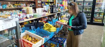 В Коробковском ТО проведен мониторинг цен в магазинах и благоустройство вокруг них