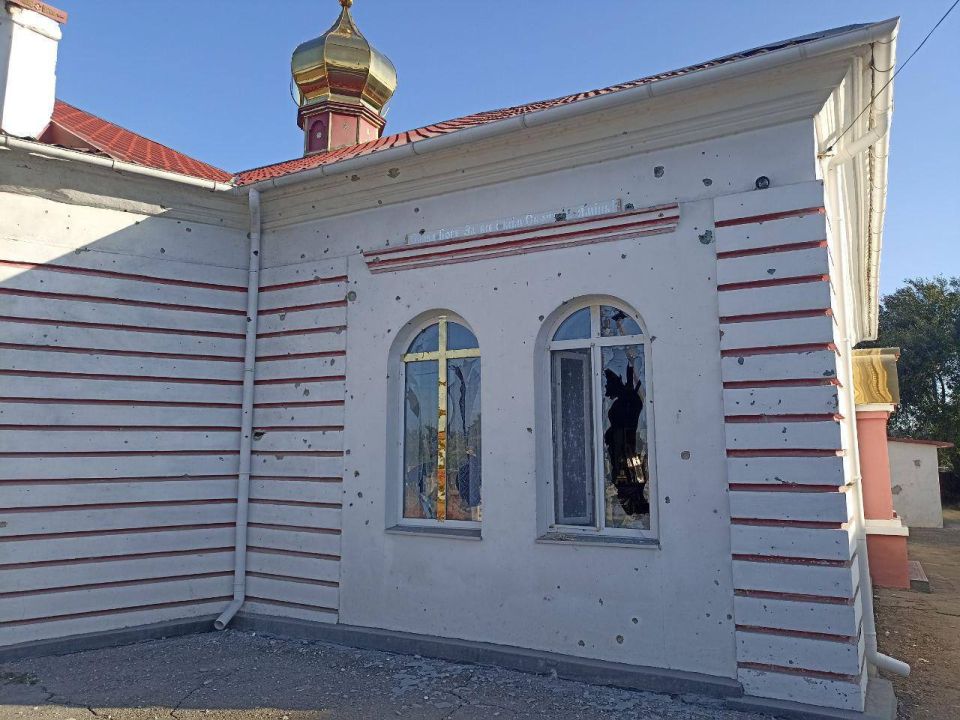 Юрий Котенок: Украинские нацисты атаковали храм в Алешках (Херсонская область)