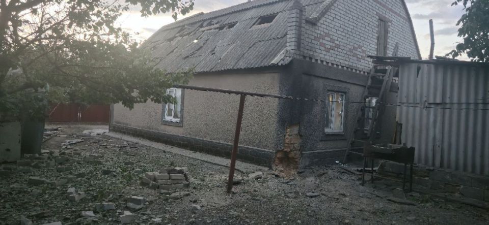 Руслан Хоменко: С чего начинается ваш день? У жителей Алешкинского округа он начинается рано, так как сбросы с дронов происходят преимущественно в темное время суток Руслан Хоменко: С чего начинается ваш день? У жителей Алешкинского округа он начинается рано, так как сбросы с дронов происходят преимущественно в темное время суток