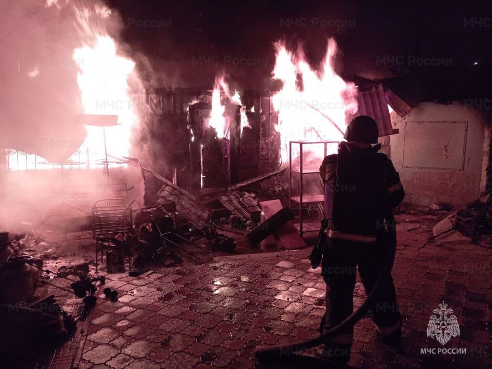 #МЧСсводзасутки. За минувшие сутки пожарно-спасательные подразделения МЧС Херсонской области реагировали на: 3ландшафтных пожара
