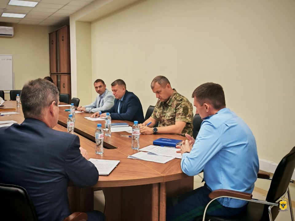 Сотрудники ГУ МВД России по Херсонской области обсудили с коллегами из силовых и гражданских ведомств региона вопросы профилактики правонарушений в экономической сфере Сотрудники ГУ МВД России по Херсонской области обсудили с коллегами из силовых и гражданских ведомств региона вопросы профилактики правонарушений в экономической сфере