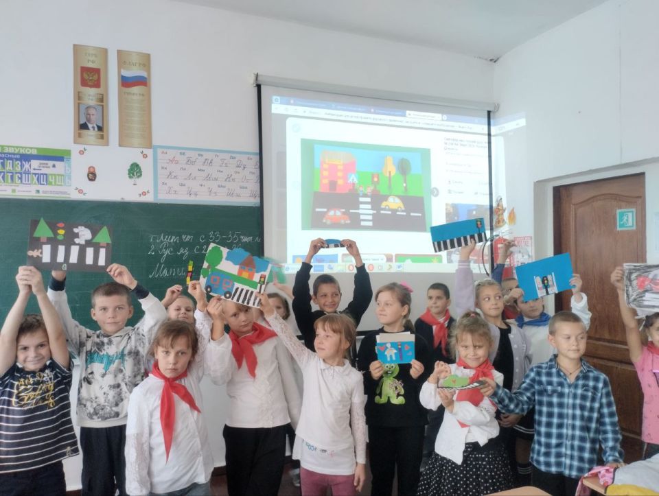 17 сентября 2025 года в ГБОУ Рубановская школа Великолепетихского района прошел Единый день детской дорожной безопасности! 17 сентября 2025 года в ГБОУ Рубановская школа Великолепетихского района прошел Единый день детской дорожной безопасности!