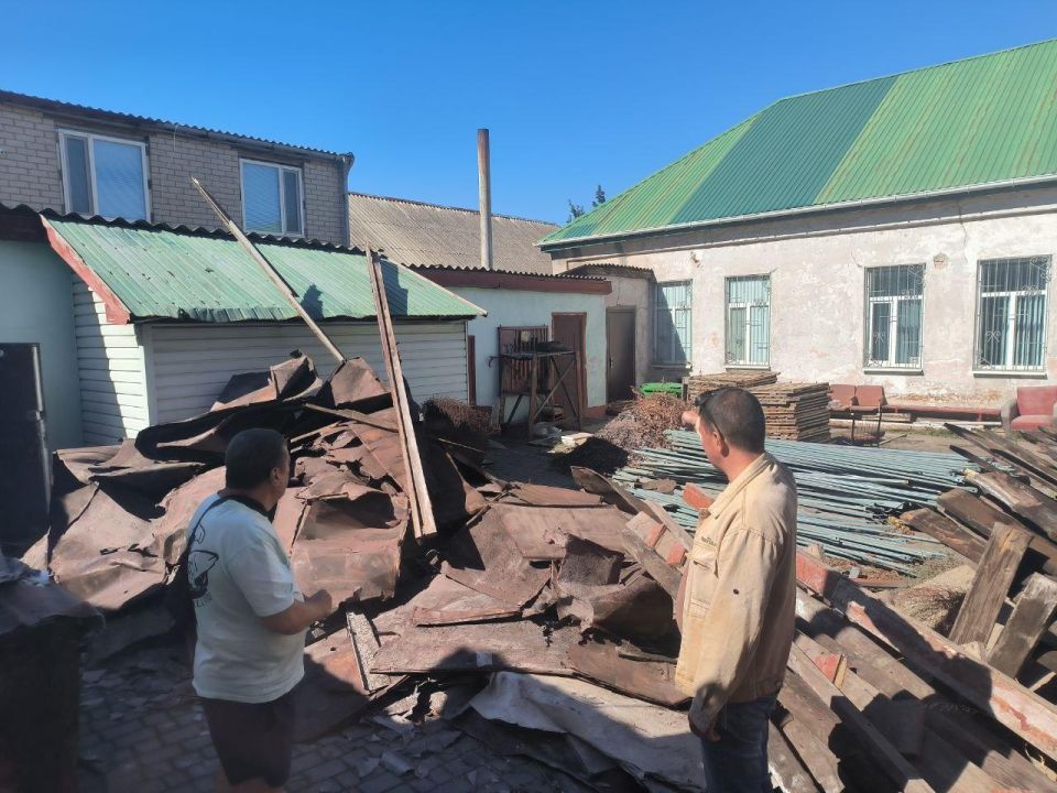 Продолжается капитальный ремонт Генической школы искусств Продолжается капитальный ремонт Генической школы искусств