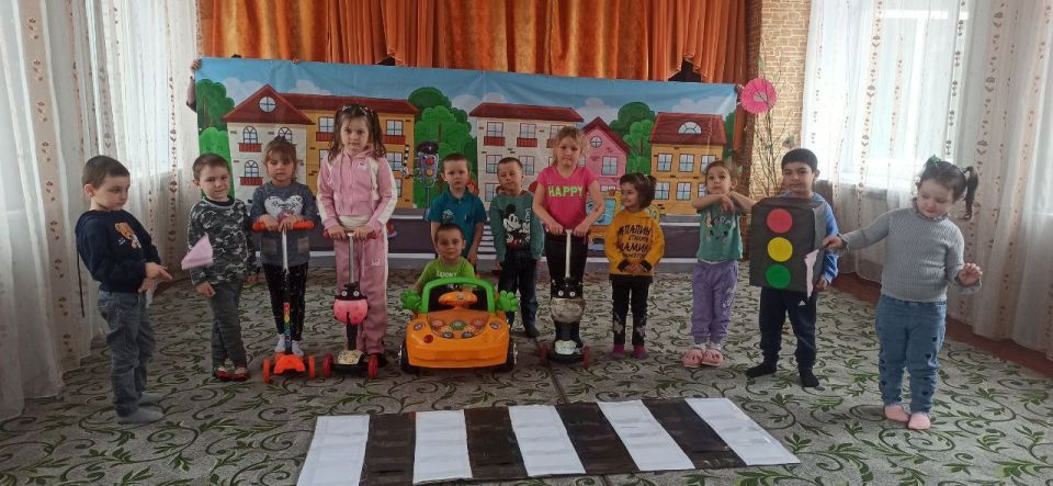 В образовательных организациях Херсонской области состоялся Единый день безопасности дорожного движения В образовательных организациях Херсонской области состоялся Единый день безопасности дорожного движения