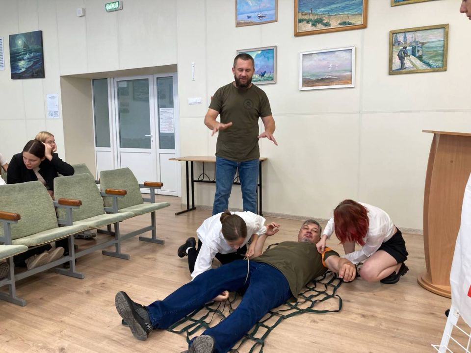 Урок тактической медицины и откровенный рассказ о боевом пути Урок тактической медицины и откровенный рассказ о боевом пути