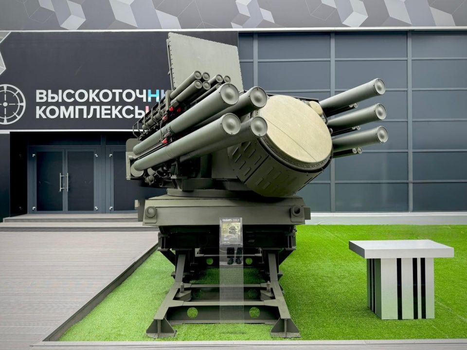 Херсонское направление.. Работа артиллерии 18 ОА ГВ "Днепр" по запланированным целям в многоэтажных домах. Враг используется их в качестве НП и запуска БПЛа, но наши мужики постоянно выносят парочку таких мест Херсонское направление.. Работа артиллерии 18 ОА ГВ "Днепр" по запланированным целям в многоэтажных домах. Враг используется их в качестве НП и запуска БПЛа, но наши мужики постоянно выносят парочку таких мест