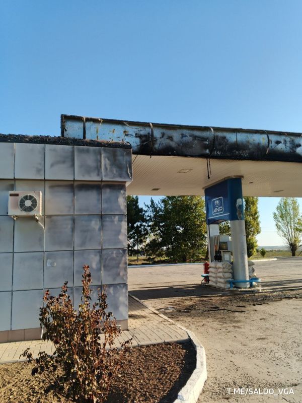ВСУ ударили по селу Новая Збурьевка в Херсонской области, 3 человека пострадали, повреждены здание больницы и машина скорой помощи, сообщил Сальдо ВСУ ударили по селу Новая Збурьевка в Херсонской области, 3 человека пострадали, повреждены здание больницы и машина скорой помощи, сообщил Сальдо