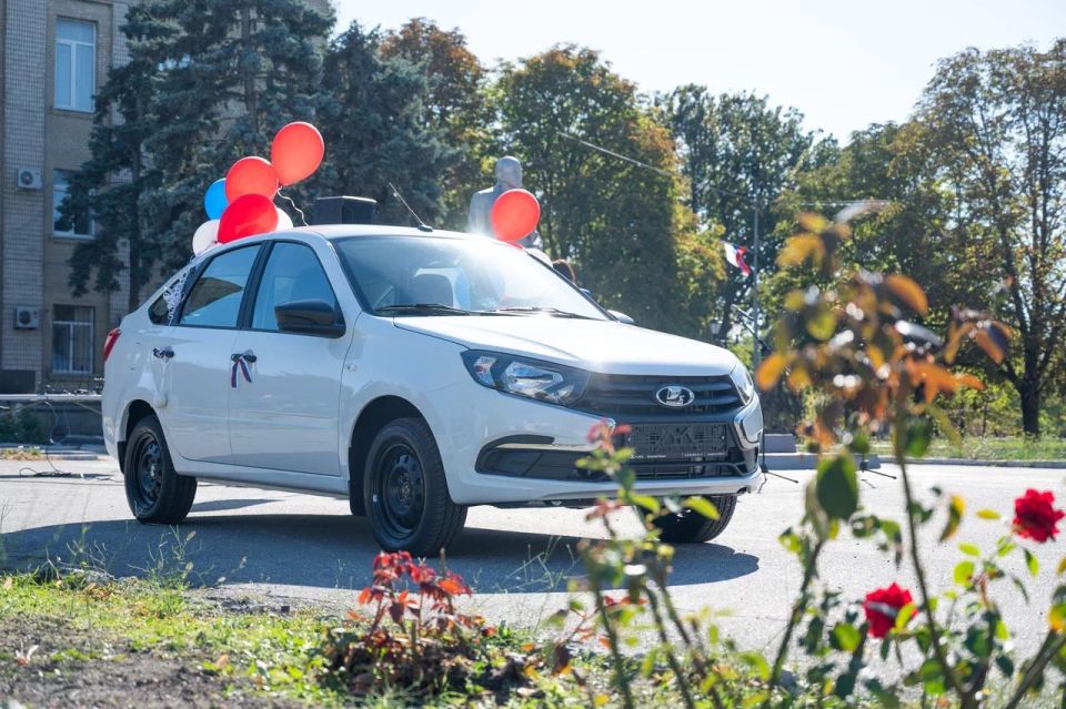 Жителю Херсонской области с ограниченными возможностями вручили автомобиль, заявил Владимир Сальдо Жителю Херсонской области с ограниченными возможностями вручили автомобиль, заявил Владимир Сальдо