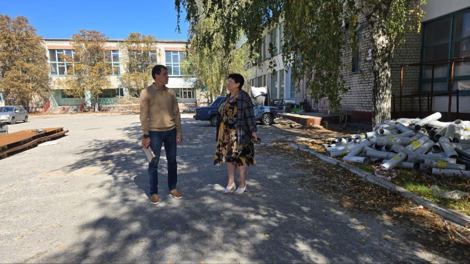 Рамиль Замалетдинов: С очередным визитом посетил Генический техникум сферы обслуживания и Генический строительный колледж Рамиль Замалетдинов: С очередным визитом посетил Генический техникум сферы обслуживания и Генический строительный колледж