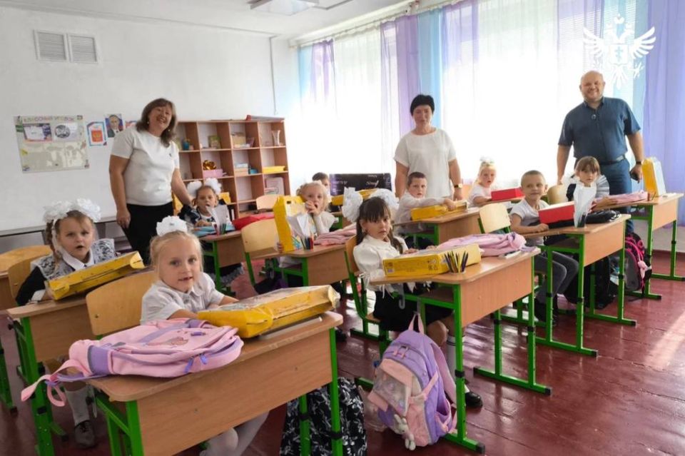 В Виноградово, что в Алешкинском округе, снова заработали школа и детский сад! В Виноградово, что в Алешкинском округе, снова заработали школа и детский сад!