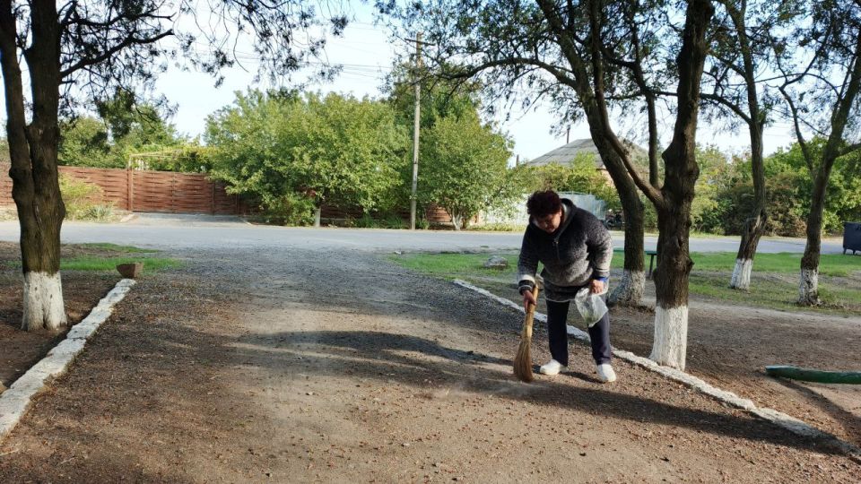 Генический округ: субботник в селе Семихатки Генический округ: субботник в селе Семихатки