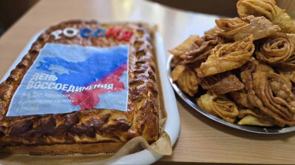 Надежда Бабешко: Ко Дню воссоединения новых регионов с Российской Федерацией в Ивановском отделении партии «Единая Россия» прошло запоминающееся мероприятие для школьников Надежда Бабешко: Ко Дню воссоединения новых регионов с Российской Федерацией в Ивановском отделении партии «Единая Россия» прошло запоминающееся мероприятие для школьников