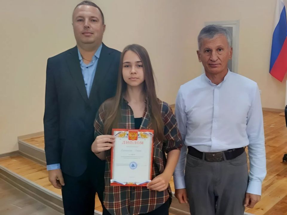 Новый шахматный клуб открылся в Скадовске в преддверии Дня воссоединения исторических регионов с Россией Новый шахматный клуб открылся в Скадовске в преддверии Дня воссоединения исторических регионов с Россией