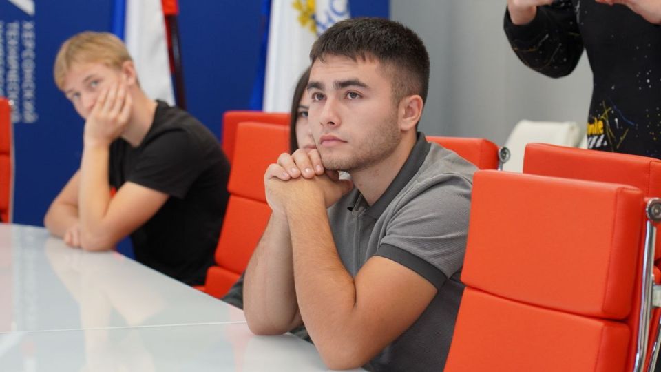 Владимир Сальдо: В Херсонском техническом университете прошёл «Урок мужества» — встреча студентов с ветераном СВО Владимир Сальдо: В Херсонском техническом университете прошёл «Урок мужества» — встреча студентов с ветераном СВО