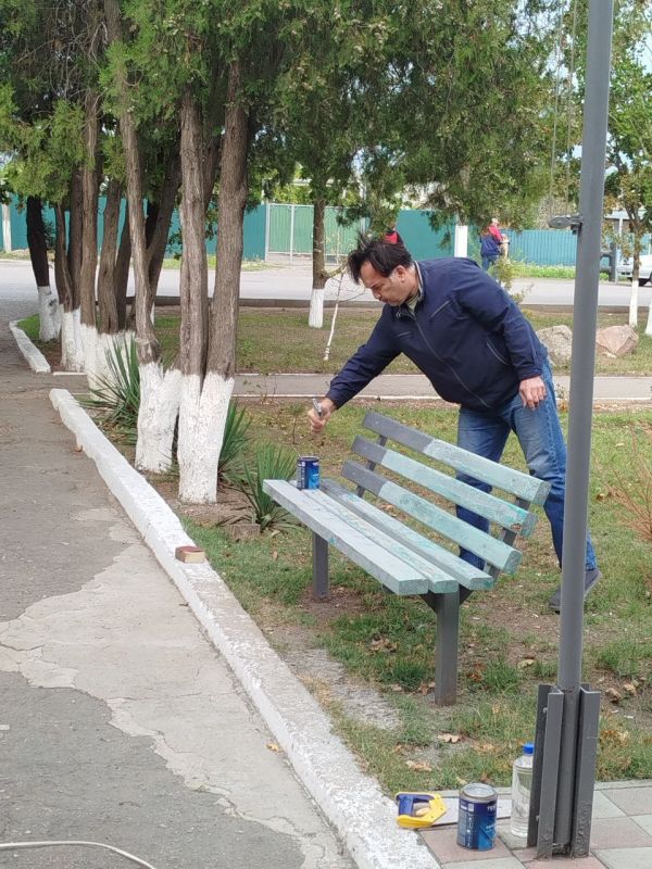 В Геническом округе продолжаются субботники в честь 3-летия воссоединения с Россией В Геническом округе продолжаются субботники в честь 3-летия воссоединения с Россией