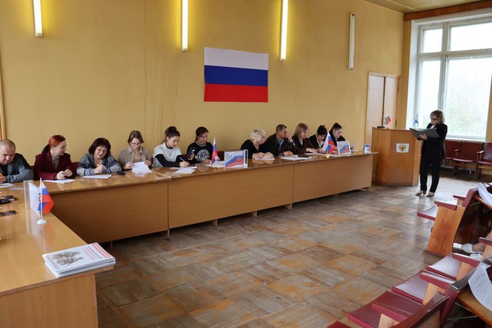Избирательный диктант провели в Херсонской области в преддверии Дня воссоединения исторических регионов с Россией Избирательный диктант провели в Херсонской области в преддверии Дня воссоединения исторических регионов с Россией