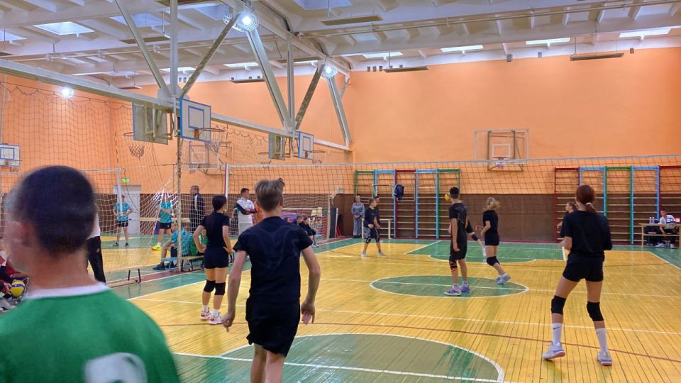 В Новотроицком округе 9 команд приняло участие в региональном этапе Всероссийского турнира по дворовому волейболу В Новотроицком округе 9 команд приняло участие в региональном этапе Всероссийского турнира по дворовому волейболу