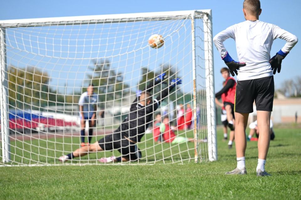 "Битва за мяч": наши юные футболисты показали класс! "Битва за мяч": наши юные футболисты показали класс!