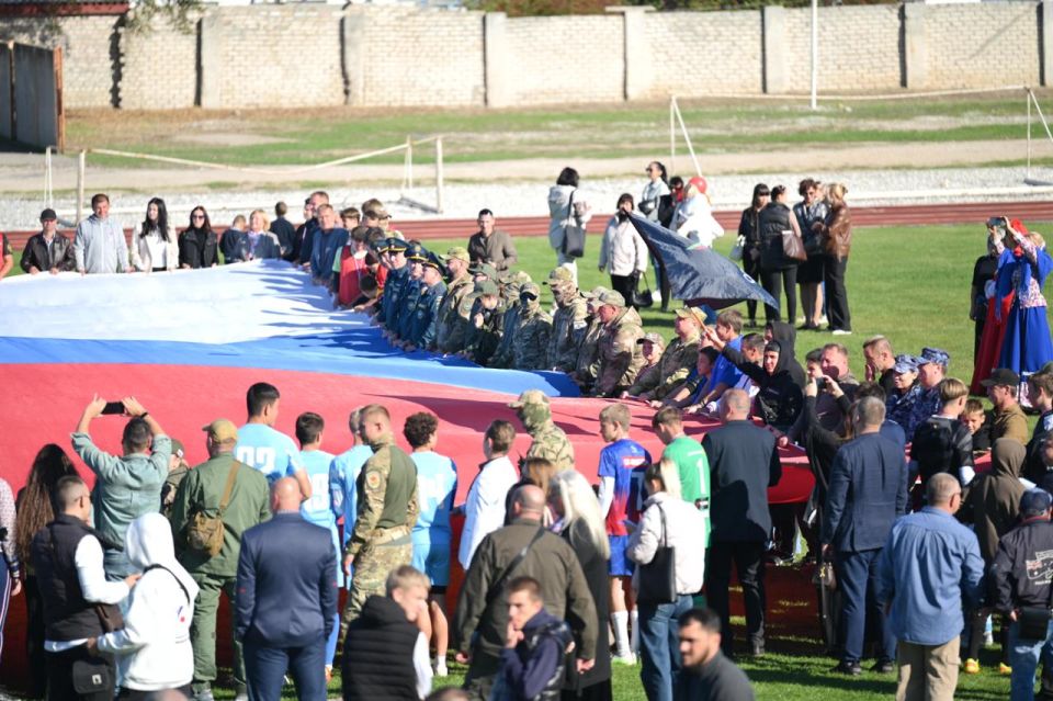 "Битва за мяч": наши юные футболисты показали класс! "Битва за мяч": наши юные футболисты показали класс!