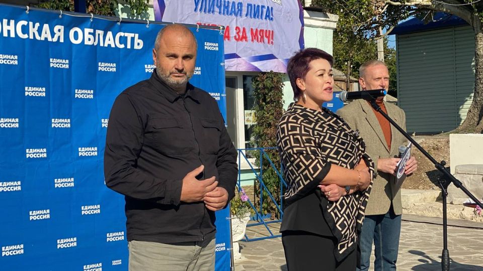 13 команд приехали на региональный этап турнира Единой России по дворовому футболу 6х6 «Уличная лига» 13 команд приехали на региональный этап турнира Единой России по дворовому футболу 6х6 «Уличная лига»