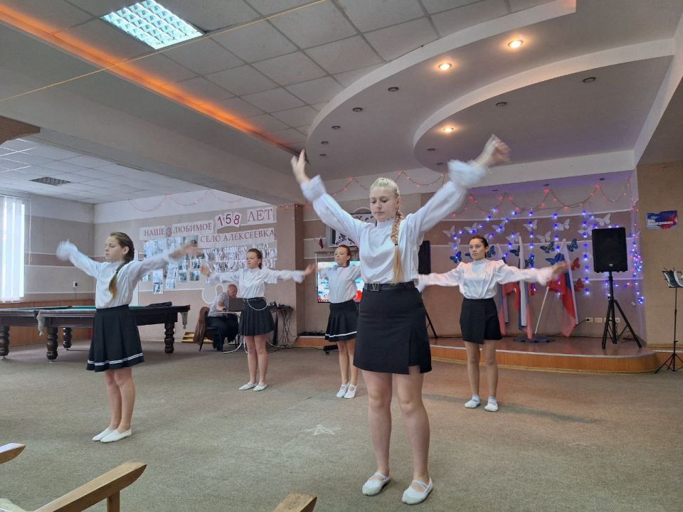 “Мы едины”: в Алексеевке прошел патриотический праздник “Мы едины”: в Алексеевке прошел патриотический праздник