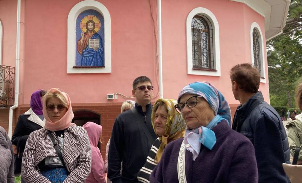 Семьи защитников Херсонщины прикоснулись к святыням Крыма Семьи защитников Херсонщины прикоснулись к святыням Крыма