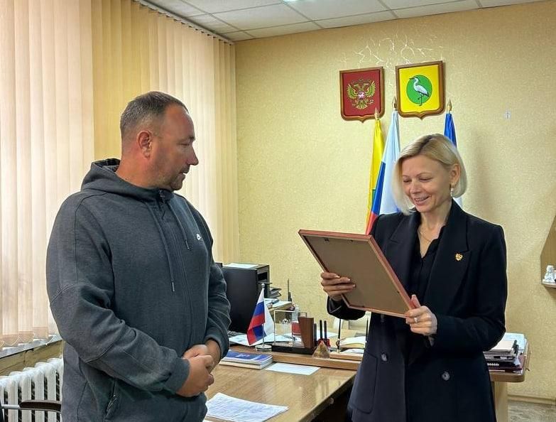 Глава Чаплинского муниципального округа наградила рязанскую бригаду Глава Чаплинского муниципального округа наградила рязанскую бригаду