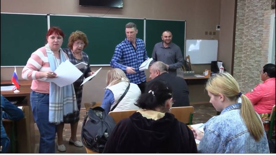 Исторический диктант: новокаховчане отметили годовщину вхождения новых регионов в РФ Исторический диктант: новокаховчане отметили годовщину вхождения новых регионов в РФ