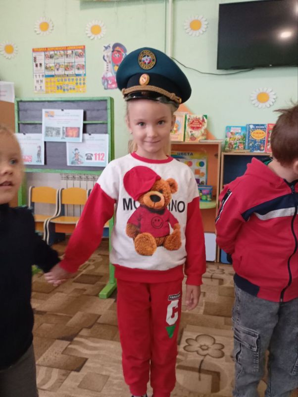 1 октября в ГБДОУ ХО "Верхнесерогозский детский сад Нижнесерогозского района" в гостях побывали те, кто каждый день стоит на страже нашей безопасности — сотрудники МЧС России 1 октября в ГБДОУ ХО "Верхнесерогозский детский сад Нижнесерогозского района" в гостях побывали те, кто каждый день стоит на страже нашей безопасности — сотрудники МЧС России