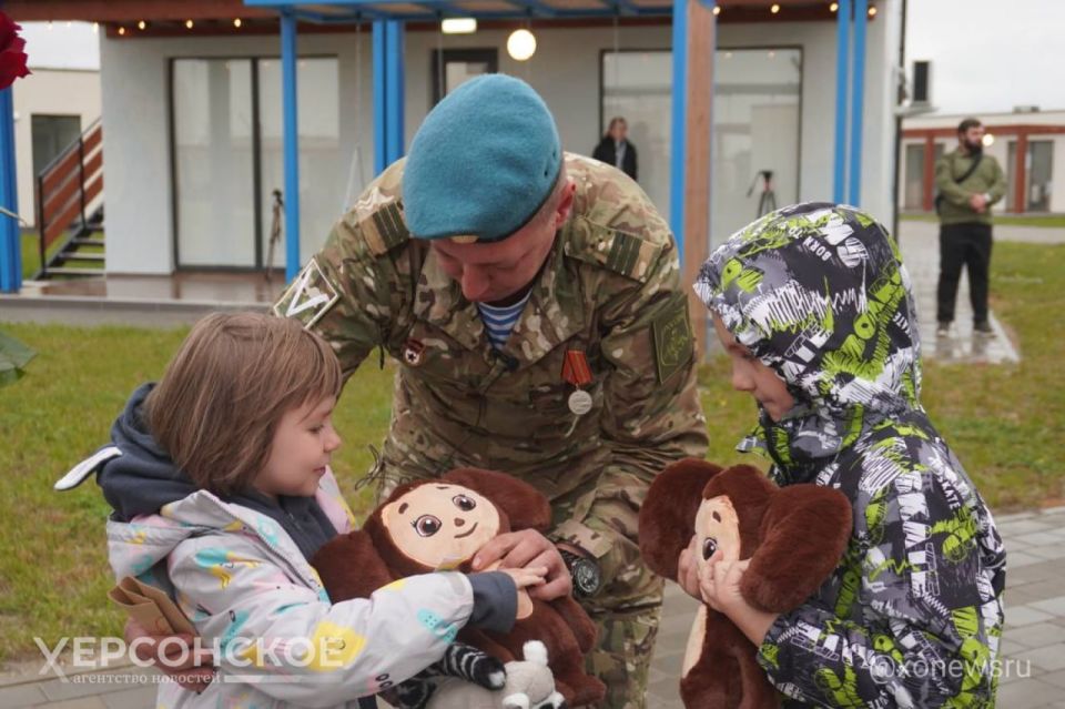 Сюрприз для военнослужащих в честь праздника Сюрприз для военнослужащих в честь праздника