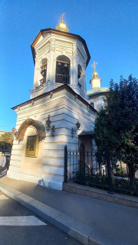 30 сентября, в Москве, в храме Сергия Радонежского в Крапивниках протоиерей отец Александр совершил благодарственный молебен в честь третьей годовщины возвращения в Россию Донбасса и Новороссии, воссоединения с Россией... 30 сентября, в Москве, в храме Сергия Радонежского в Крапивниках протоиерей отец Александр совершил благодарственный молебен в честь третьей годовщины возвращения в Россию Донбасса и Новороссии, воссоединения с Россией...