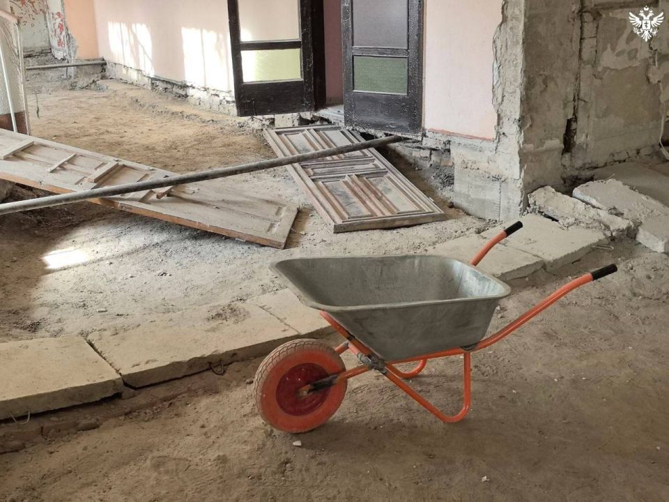 В Чаплинке начали капитальный ремонт культурно-досугового центра В Чаплинке начали капитальный ремонт культурно-досугового центра