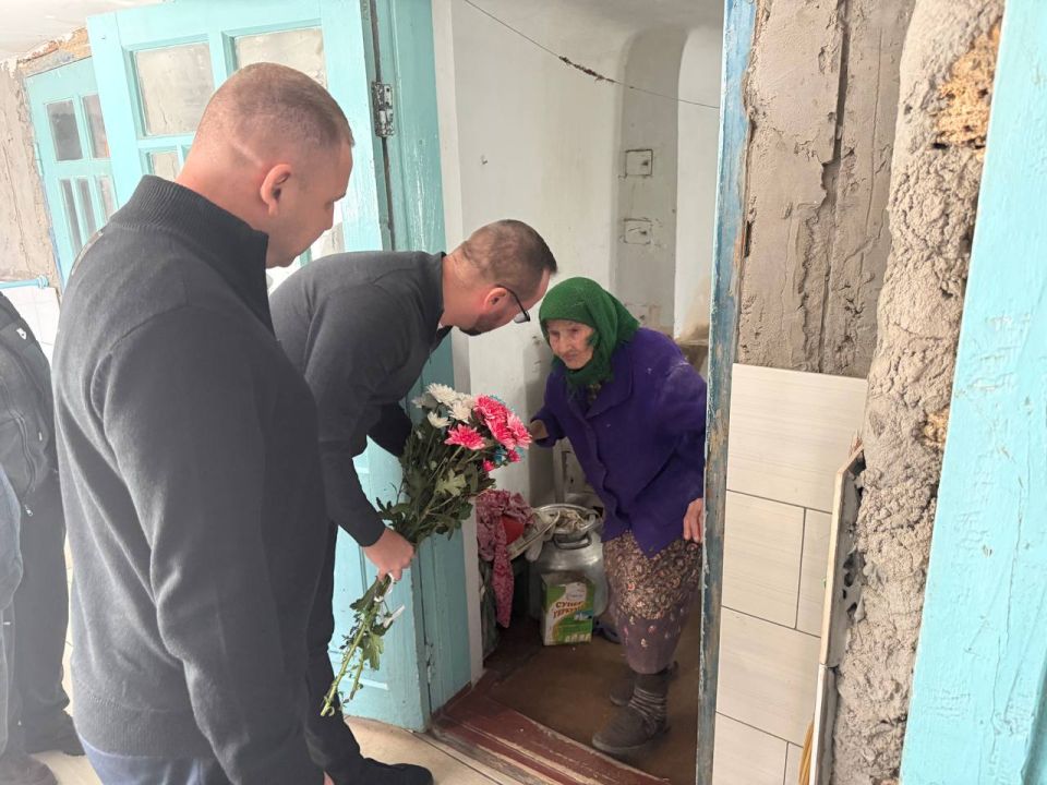 Мероприятия ко Дню пожилого человека прошли во всех округах левобережья, где это позволяет оперативная обстановка Мероприятия ко Дню пожилого человека прошли во всех округах левобережья, где это позволяет оперативная обстановка