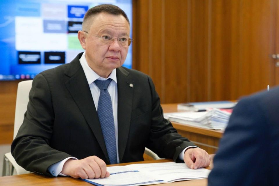 Глава Минстроя провел рабочую встречу с заместителем руководителя Федерального Казначейства Эли Исаевым Глава Минстроя провел рабочую встречу с заместителем руководителя Федерального Казначейства Эли Исаевым