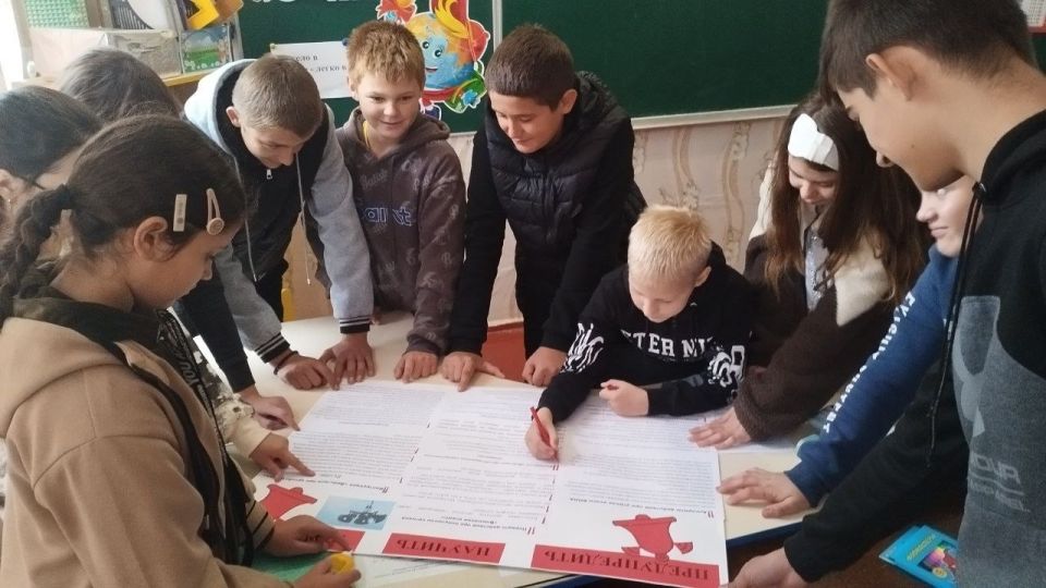 1 октября в ГБОУ ХО "Новоалександровская школа" для учащихся 1–11 классов прошли уроки, приуроченные к Дню гражданской обороны РФ 1 октября в ГБОУ ХО "Новоалександровская школа" для учащихся 1–11 классов прошли уроки, приуроченные к Дню гражданской обороны РФ
