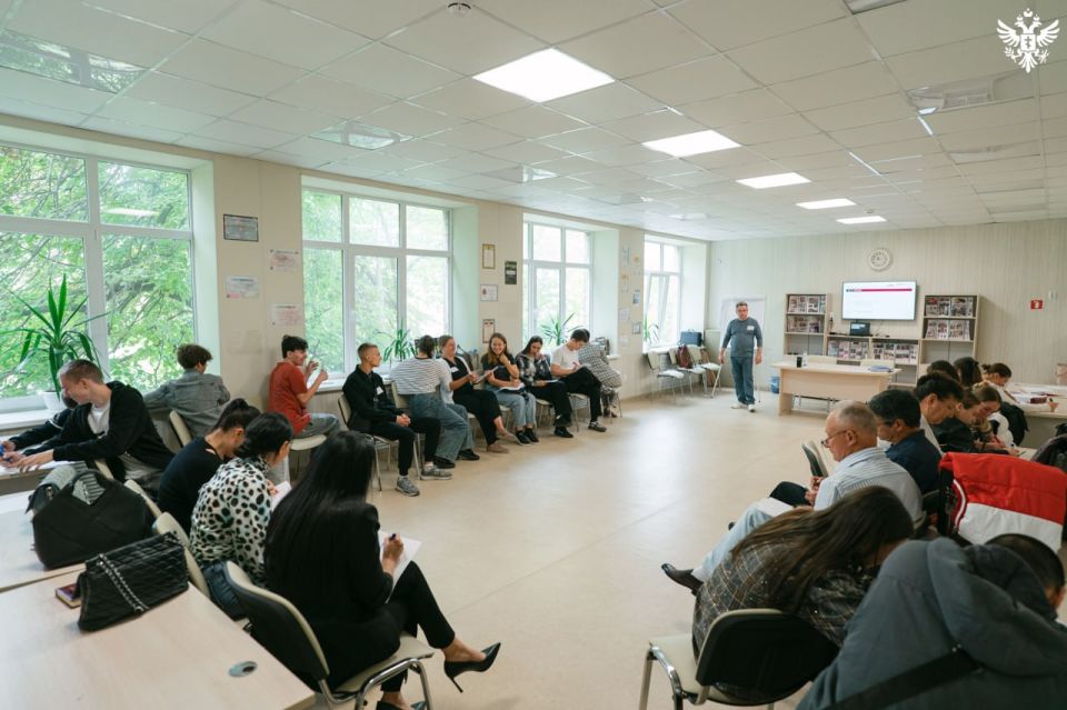 В Херсонской области прошёл спецмодуль программы «Лидерство в медицине» В Херсонской области прошёл спецмодуль программы «Лидерство в медицине»