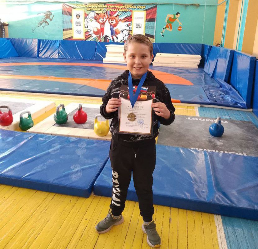 Юные каховчане успешно выступили на соревнованиях по гиревому спорту