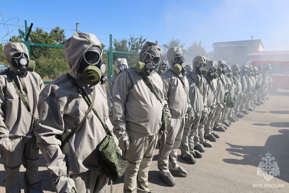 Занятия МЧС России по защите от радиационного и химического заражения Занятия МЧС России по защите от радиационного и химического заражения