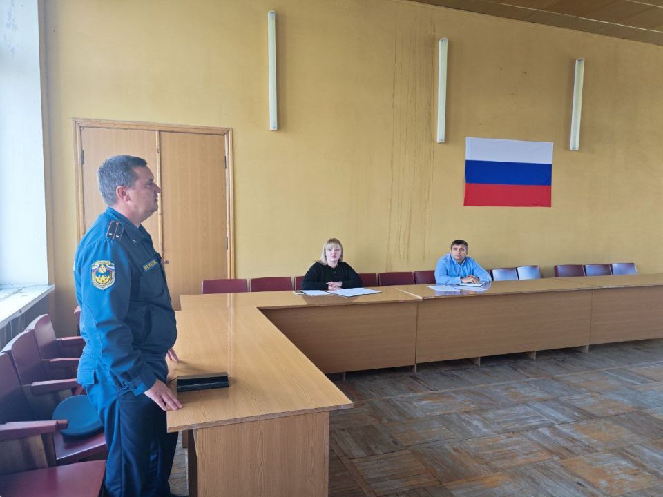 В Каланчаке прошло заседание межведомственной комиссии по вопросам гражданской обороны и безопасности В Каланчаке прошло заседание межведомственной комиссии по вопросам гражданской обороны и безопасности