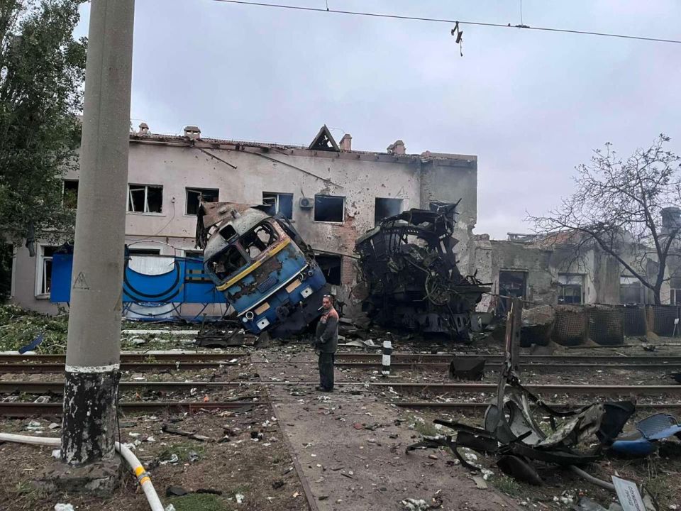 Прилетело по железнодорожному депо в Одессе Прилетело по железнодорожному депо в Одессе