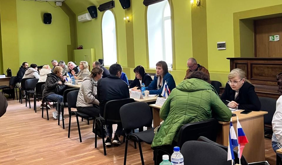 Владимир Сальдо: В Каховском МО прошла встреча мобильной приёмной с гражданами Владимир Сальдо: В Каховском МО прошла встреча мобильной приёмной с гражданами