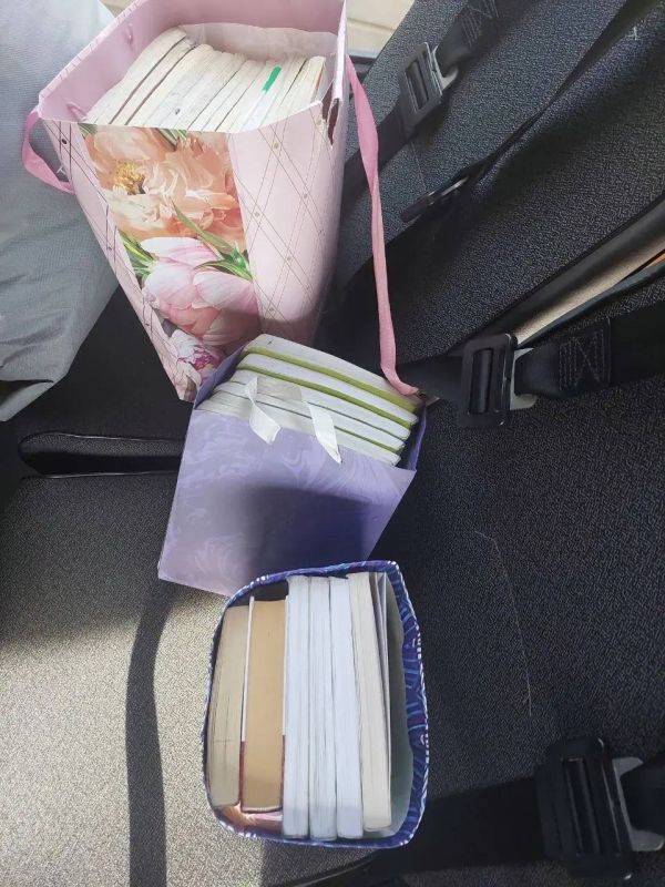 В Новую Каховку привезли гуманитарную помощь В Новую Каховку привезли гуманитарную помощь