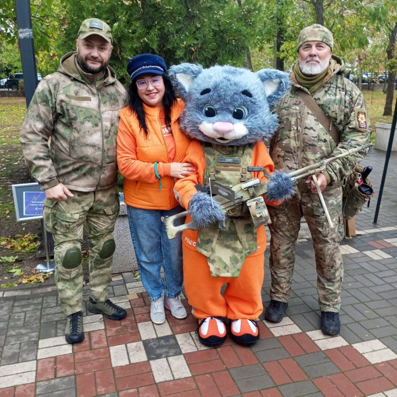 #ДоброКотик@mivmesteXO покорил всех на празднике приуроченному к Дню Воссоединения #ДоброКотик@mivmesteXO покорил всех на празднике приуроченному к Дню Воссоединения
