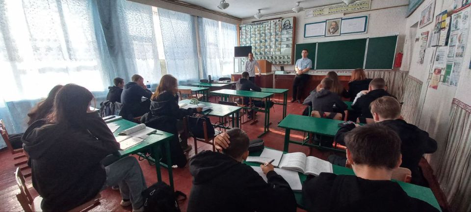 3 октября в ГБОУ ХО "Новоалександровская школа Нижнесерогозского района" прошёл День самоуправления, приуроченный ко Дню учителя 3 октября в ГБОУ ХО "Новоалександровская школа Нижнесерогозского района" прошёл День самоуправления, приуроченный ко Дню учителя